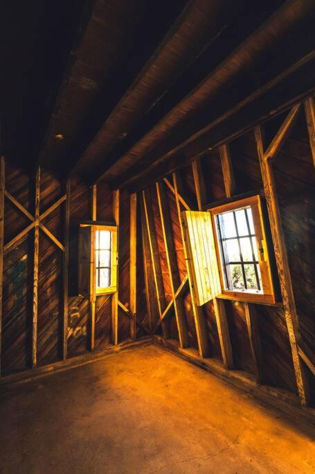 Joshua Tree Hidden Tower * Views - Landmark Yucca Valley Exterior photo