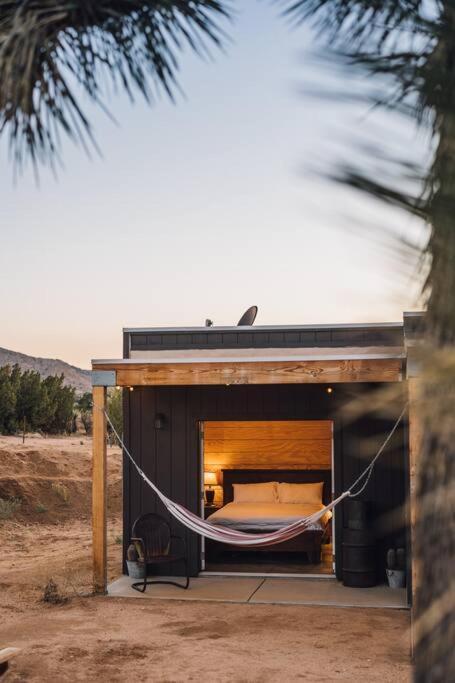 Joshua Tree Hidden Tower * Views - Landmark Yucca Valley Exterior photo